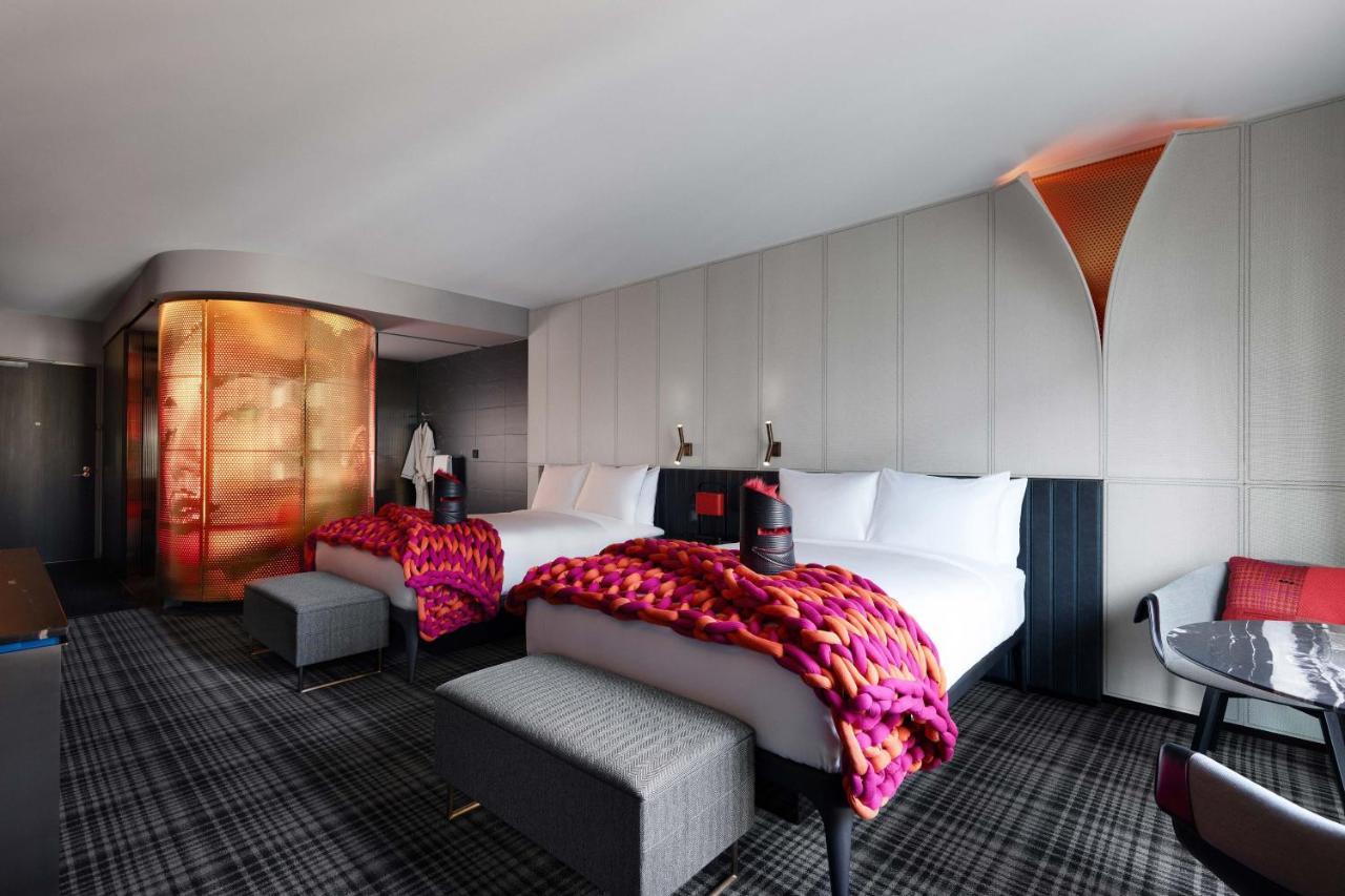 Hotel W Melbourne City Exterior foto A room at the Mira Hong Kong