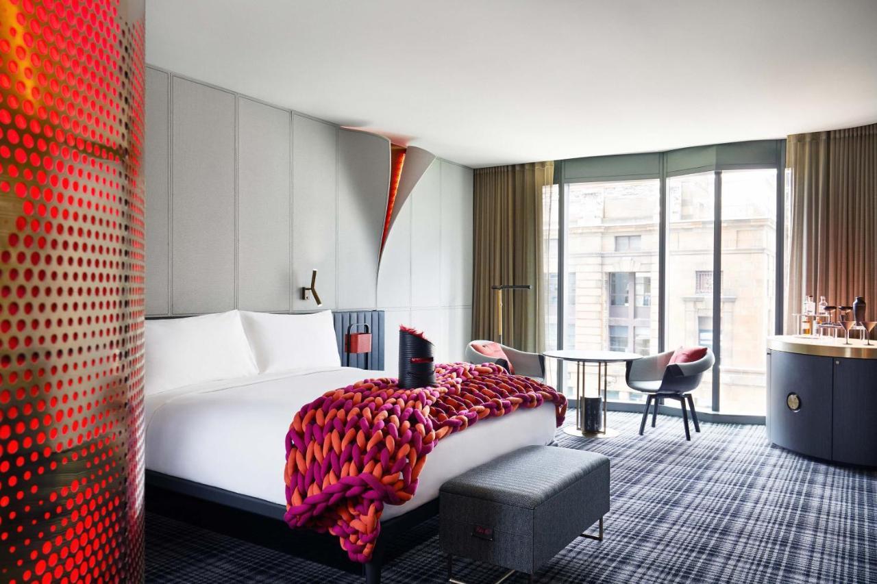 Hotel W Melbourne City Exterior foto A room at the hotel